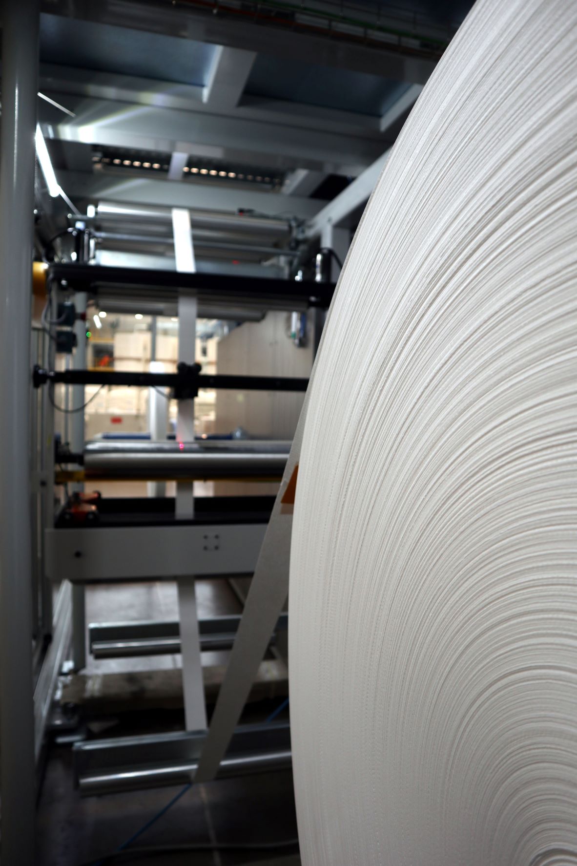 Festooning Solution for delicate and tensionsensitive nonwovens